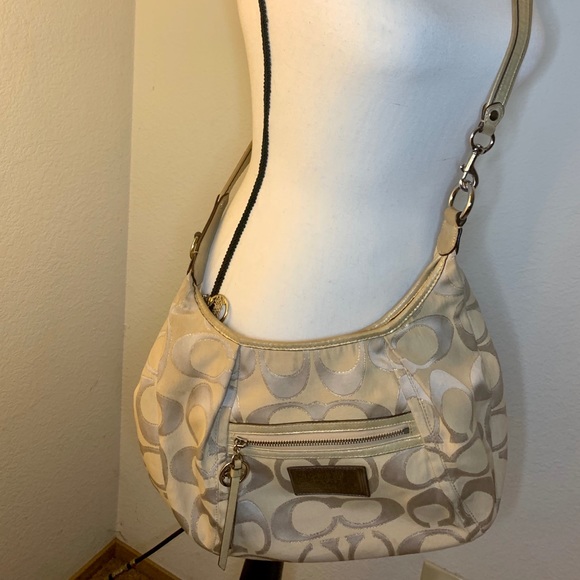 Coach Handbags - Coach Poppy Crossbody Purse